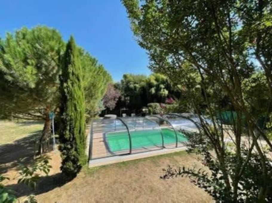 Le Clos Du Tilleul Fabuleuse Propriete 15 A 30 Pers Piscine Au Coeur D'Un Charmant Village Thilouze 外观 照片