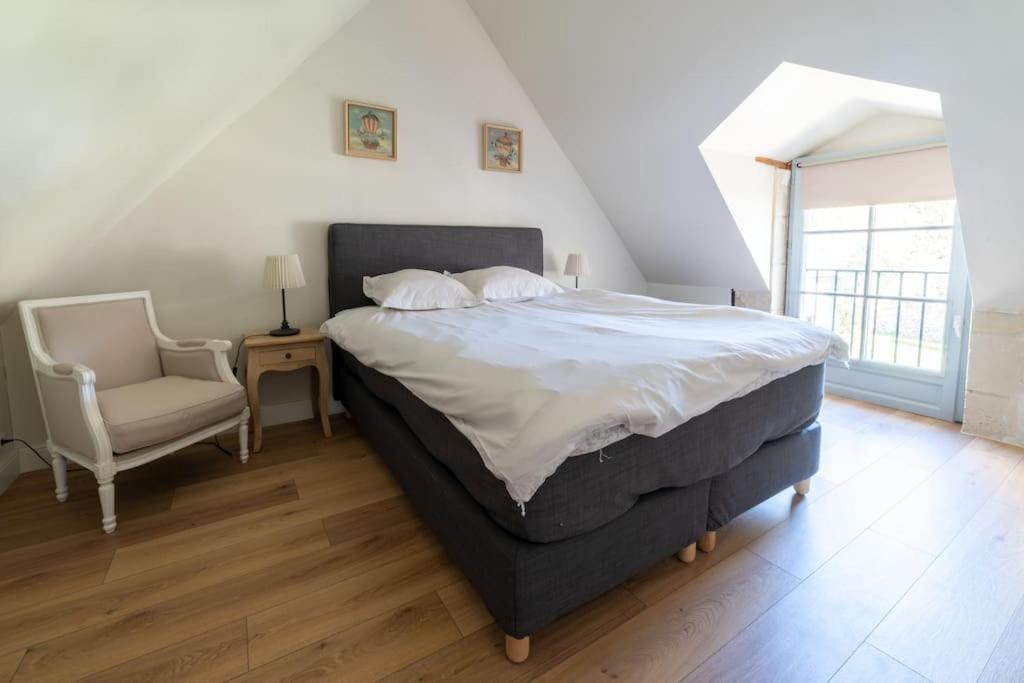 Le Clos Du Tilleul Fabuleuse Propriete 15 A 30 Pers Piscine Au Coeur D'Un Charmant Village Thilouze 外观 照片